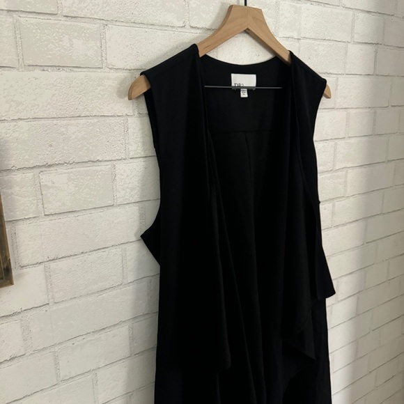 DR2 Black Open Front Vest - Picture 2 of 7